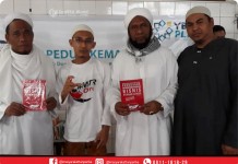 SKANDAL BUKU MERAH