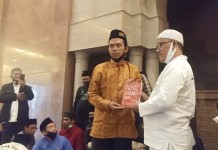 Lelang untuk Dakwah UAS, BUKU MERAH Tembus Harga Rp1juta